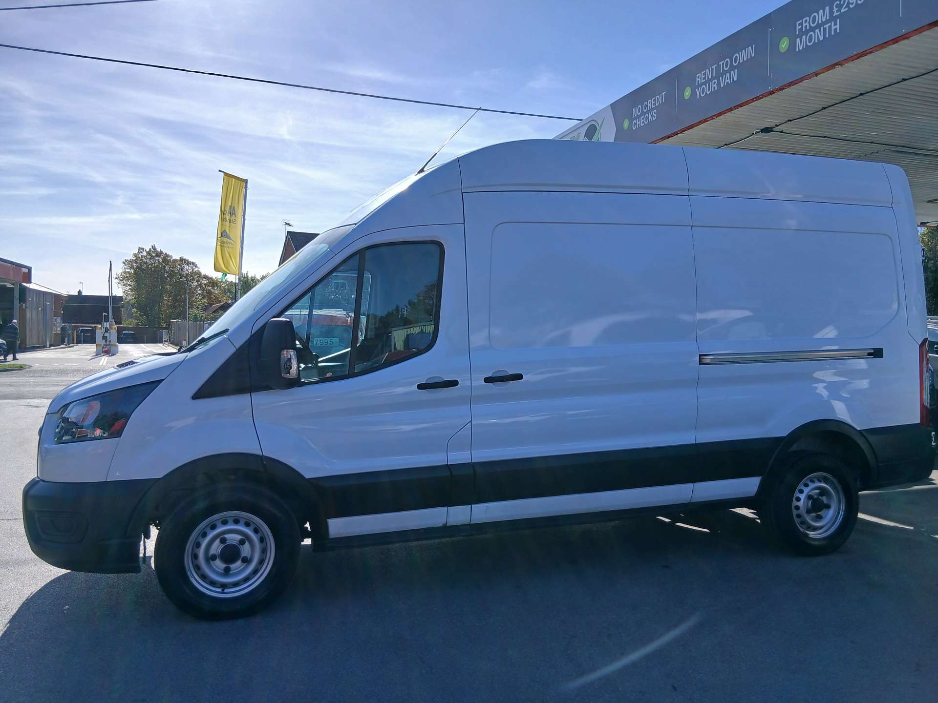 Ford Transit 2.0 350 EcoBlue Leader Panel Van 5dr Diesel Manual FWD L3 H3 Euro 6 (s/s) (130 ps) thumbnail 4