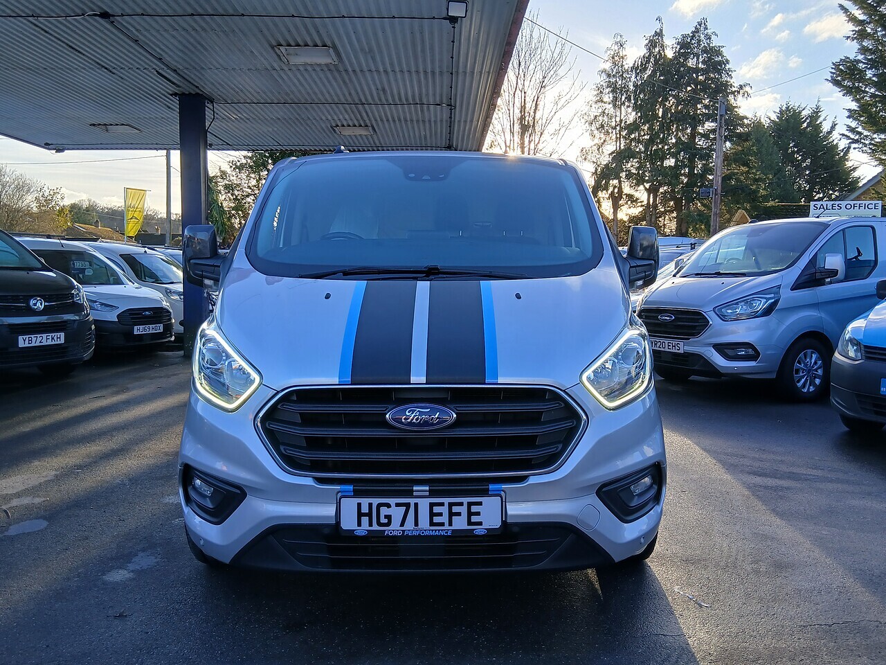 Ford Custom 300 EcoBlue Limited - Thumbnail 4