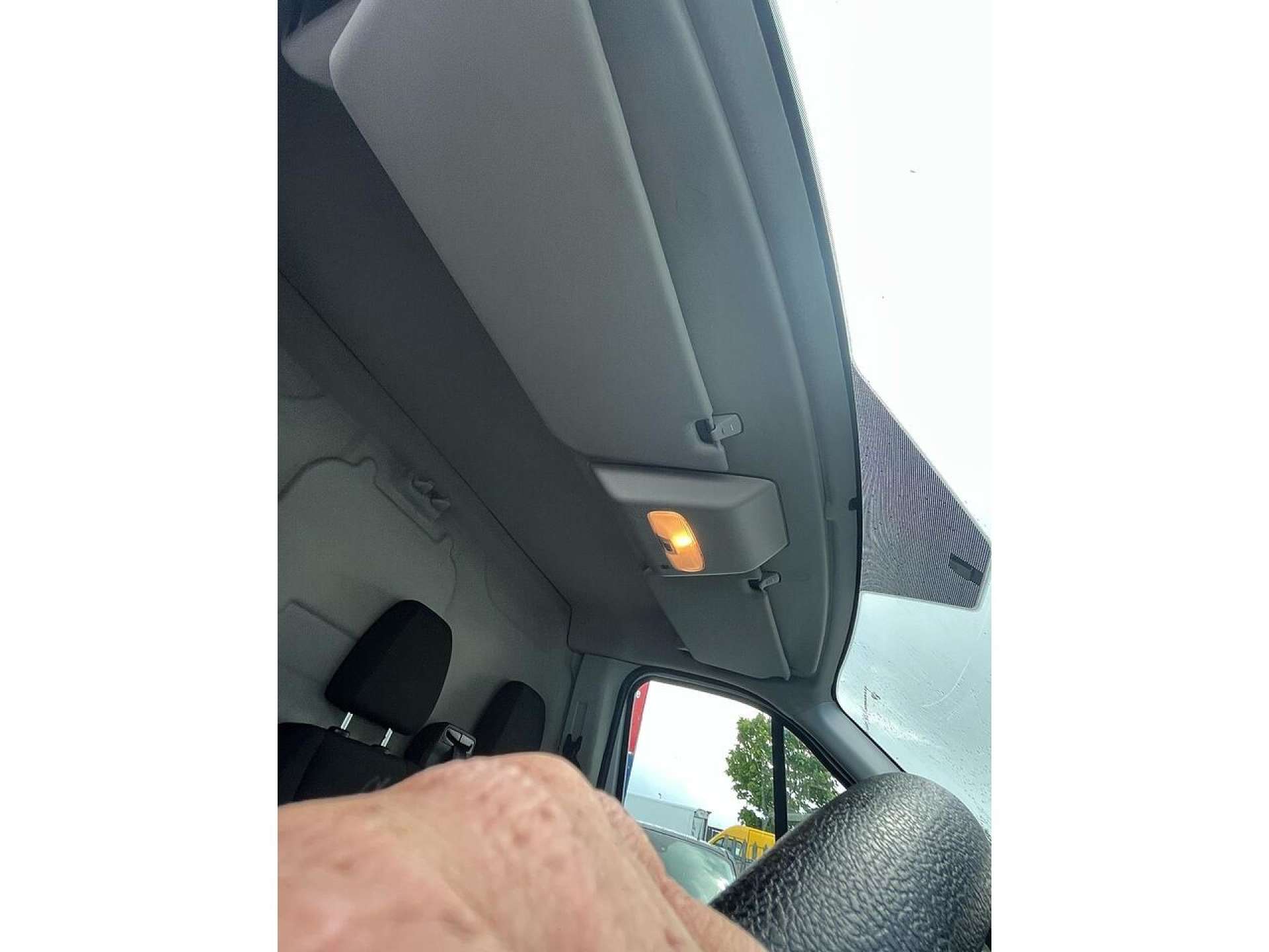 Ford Transit 2.0 350 EcoBlue Leader Panel Van 5dr Diesel Manual RWD L3 H2 Euro 6 (s/s) (130 ps) - Thumbnail 9