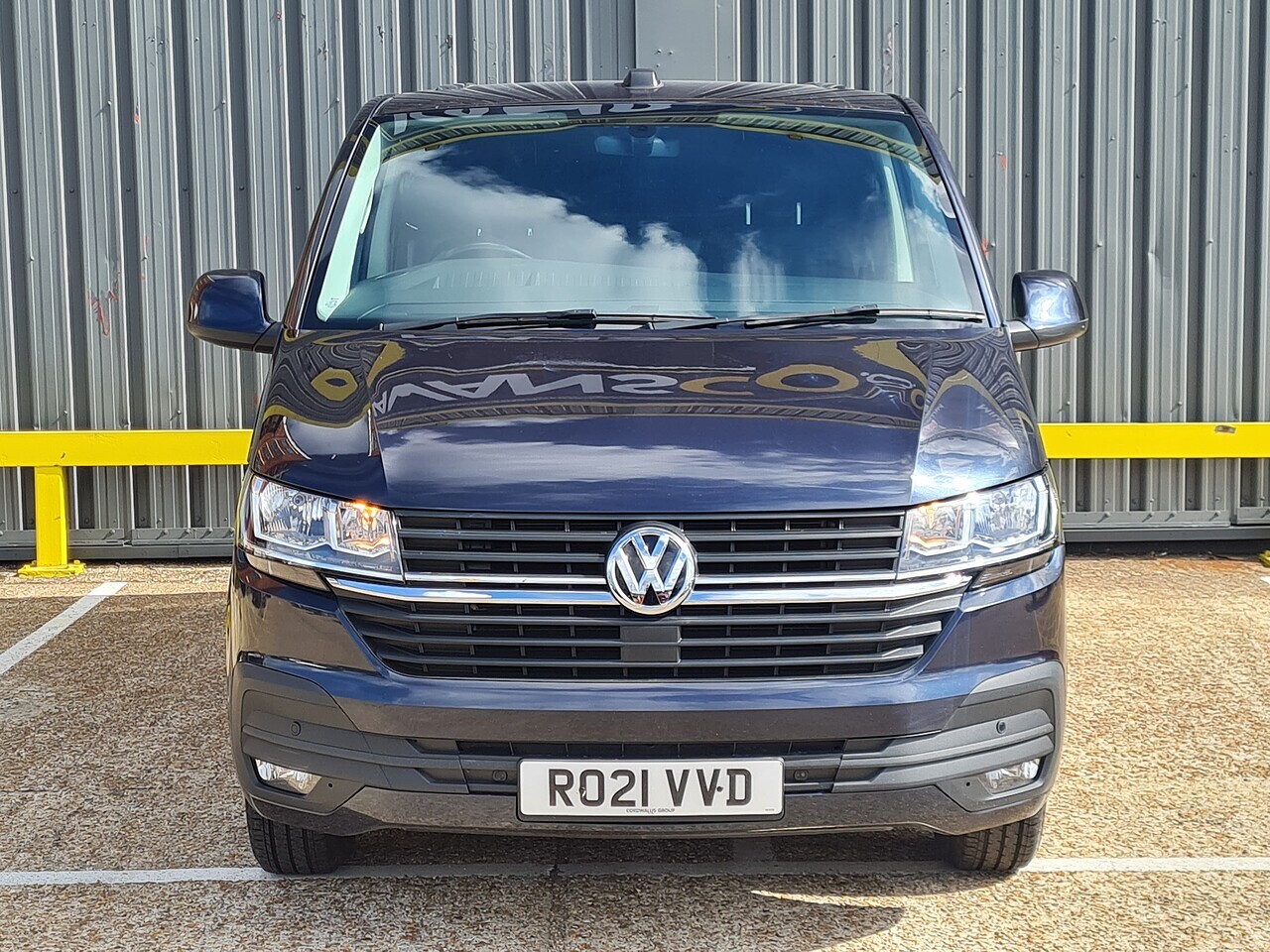 VW Transporter T30 Highline Auto - Thumbnail 2