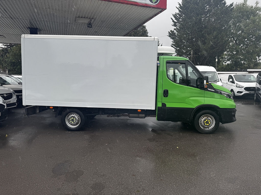 Iveco Daily Fridge Van Automatic thumbnail 3