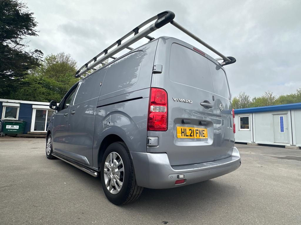 Vauxhall Vivaro Turbo D Sportive thumbnail 4