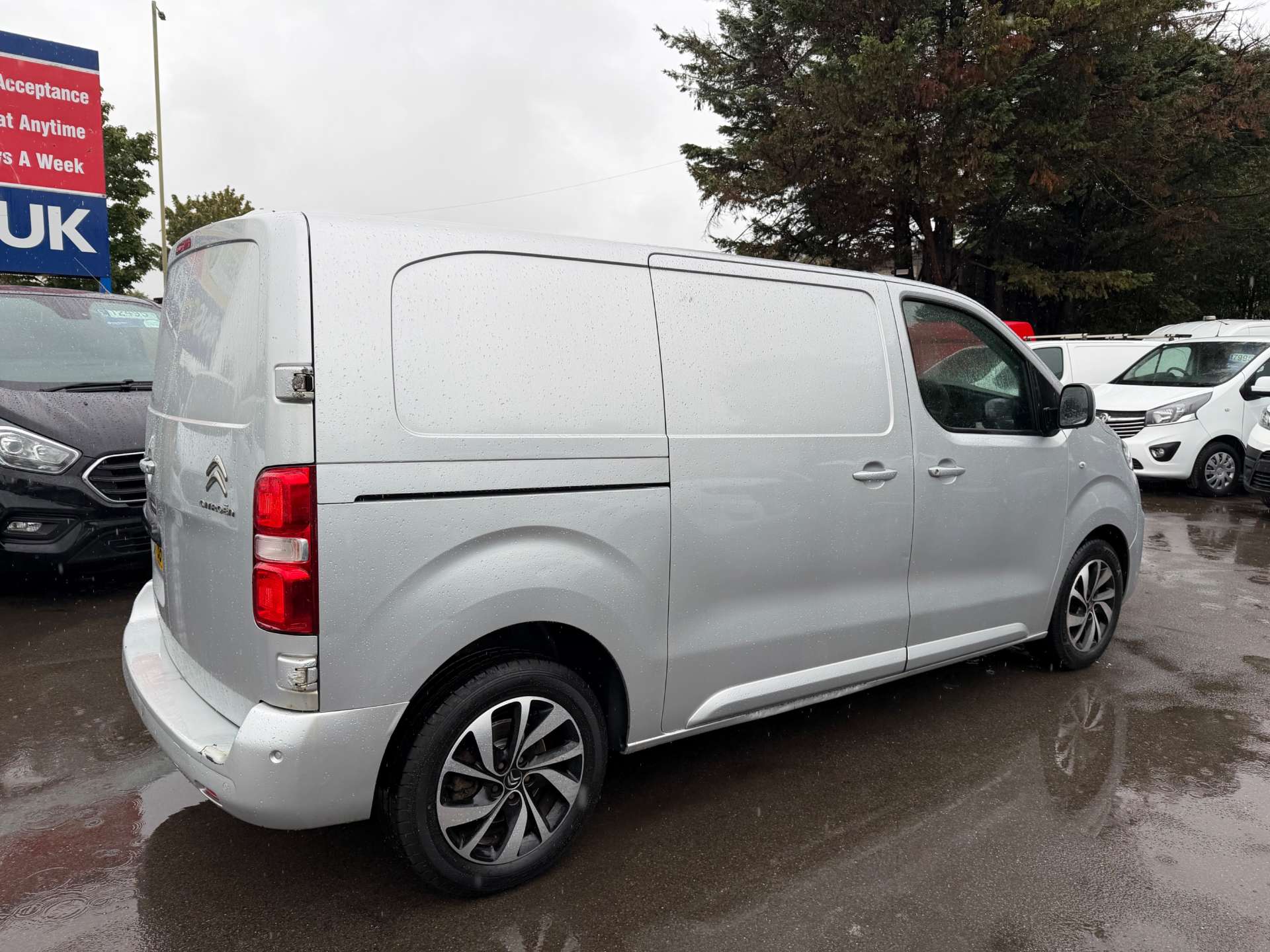 Citroen Dispatch 2.0 BlueHDi 1400 Enterprise Plus M Panel Van 6dr Diesel Manual FWD 2 Euro 6 (s/s) (120 ps) - Thumbnail 4