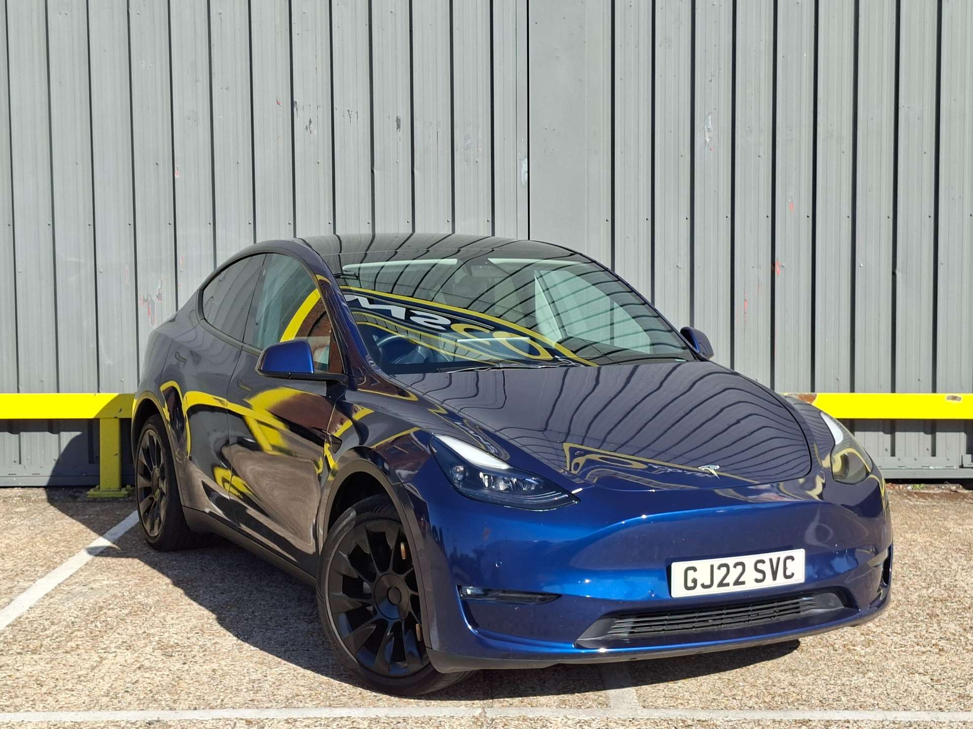 Tesla Model Y (Dual Motor) Long Range SUV 5dr Electric Auto 4WDE (384 bhp) thumbnail 3