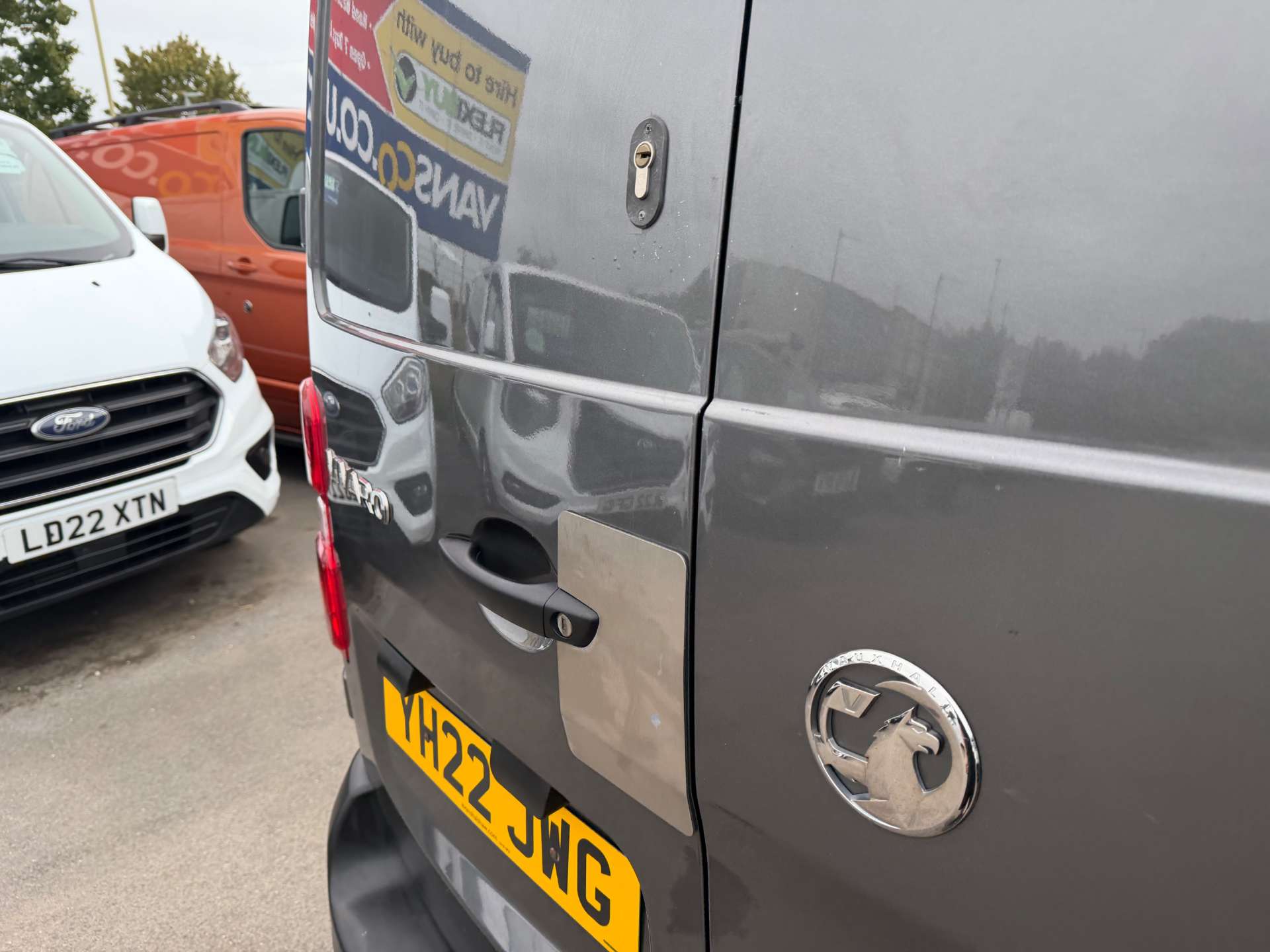 Vauxhall Vivaro 1.5 Turbo D 2700 Dynamic Panel Van 6dr Diesel Manual L1 H1 Euro 6 (s/s) (120 ps) thumbnail 8