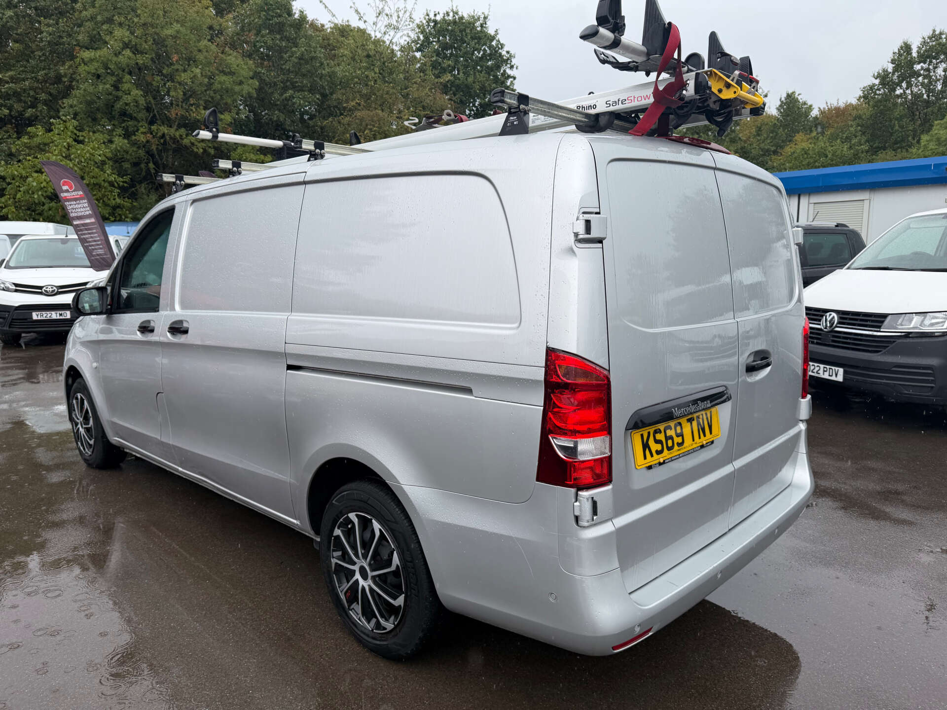 Mercedes-Benz Vito 1.7 110 CDI Progressive Panel Van 5dr Diesel Manual FWD L2 Euro 6 (s/s) (102 ps) thumbnail 5