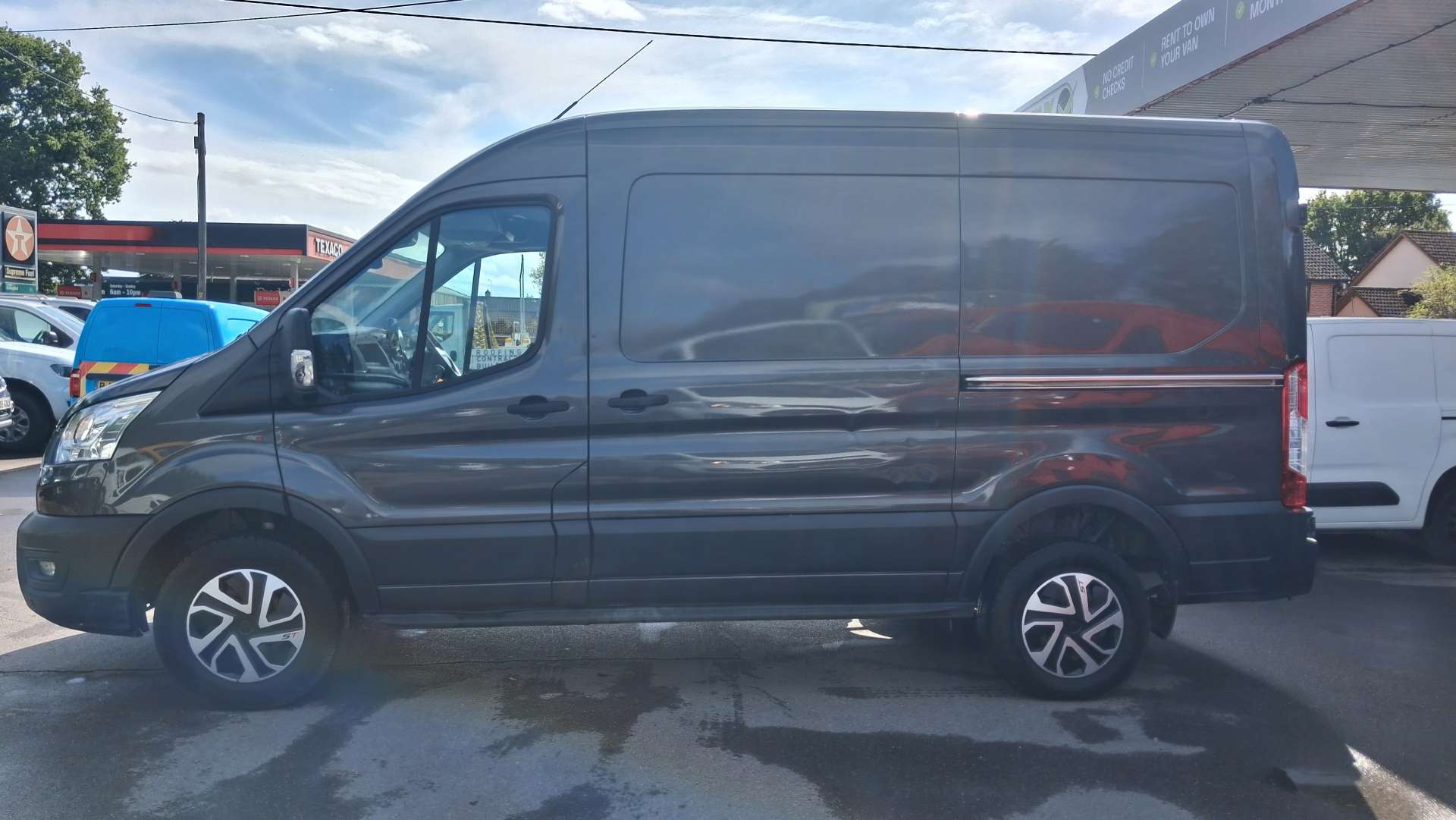 Ford Transit 2.0 350 EcoBlue Trend Panel Van 5dr Diesel Manual FWD L2 H2 Euro 6 (s/s) (130 ps) - Thumbnail 5