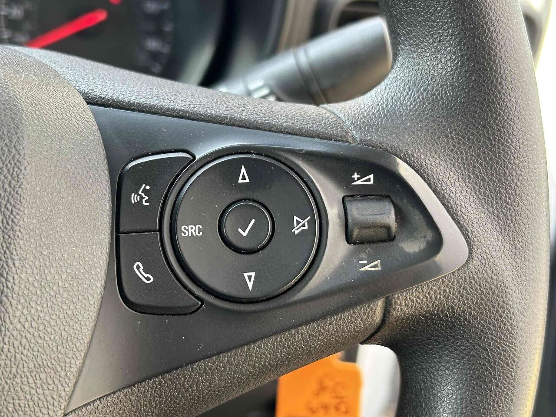 Vauxhall Combo 1.5 Turbo D 2000 Limited Edition Nav Panel Van 4dr Diesel Manual L1 H1 Euro 6 (s/s) (100 ps) - Thumbnail 10