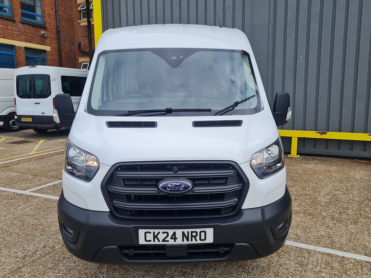 Ford Transit Trend CREW VAN - Thumbnail 4