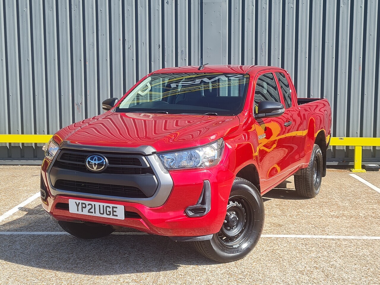 Toyota Hilux D-4D Active - Thumbnail 2