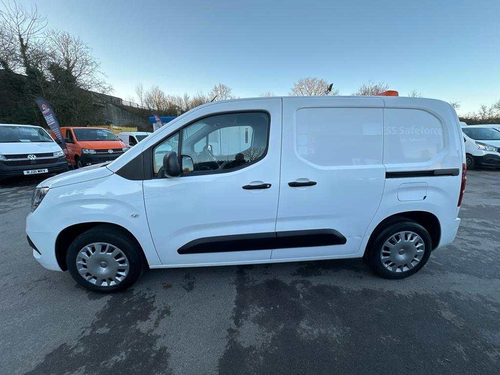 Vauxhall Combo Turbo D Sportive - Thumbnail 5
