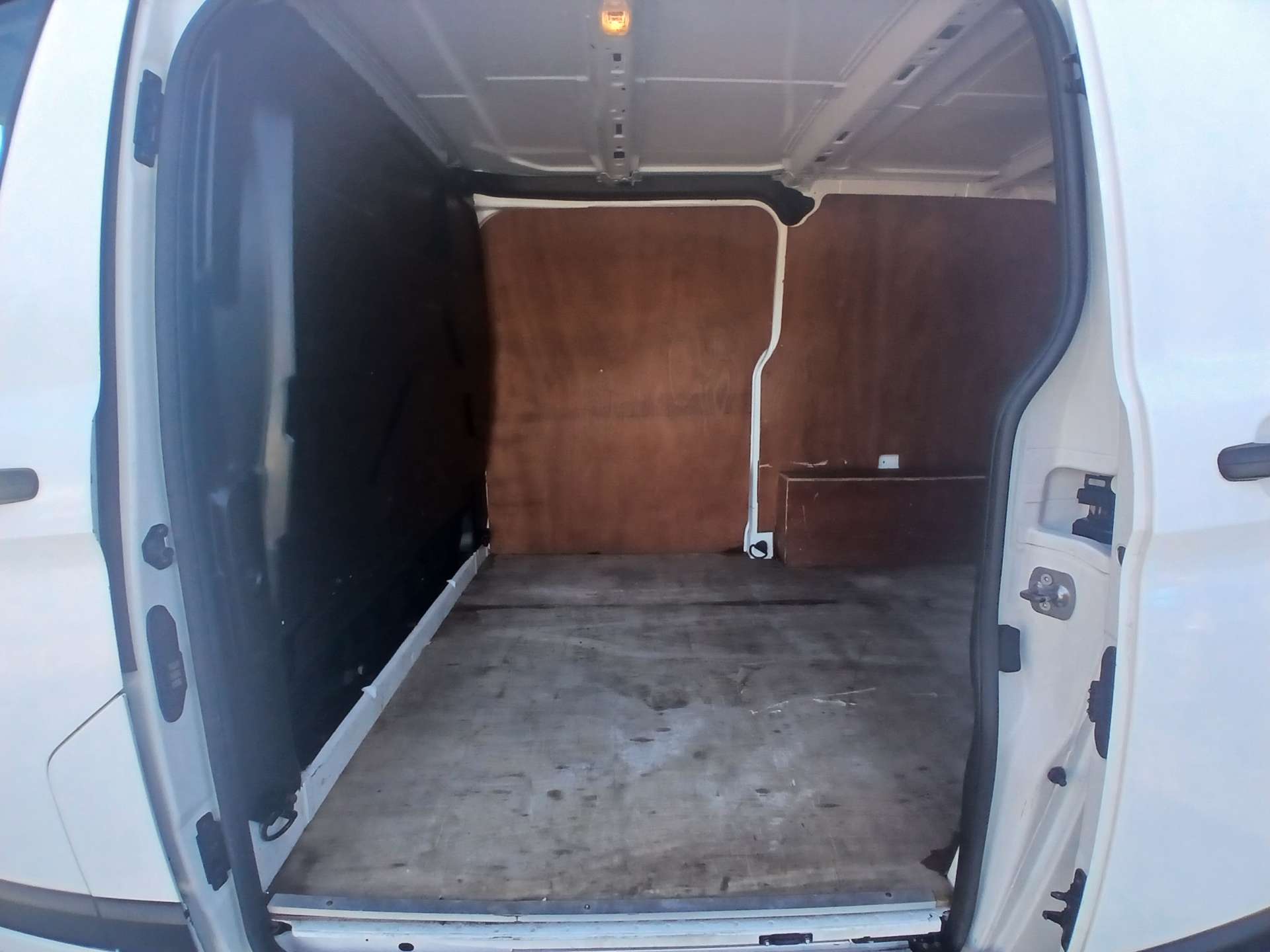 Ford Transit Custom 2.0 280 EcoBlue Leader Panel Van 5dr Diesel Manual L1 H1 Euro 6 (s/s) (105 ps) thumbnail 8