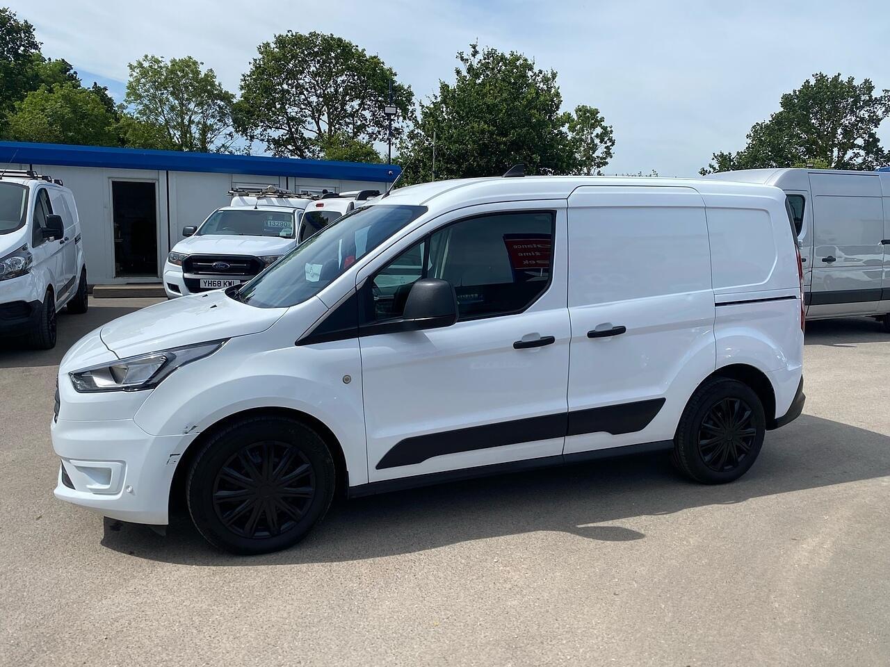 Ford Connect Trend CREW VAN - Thumbnail 2