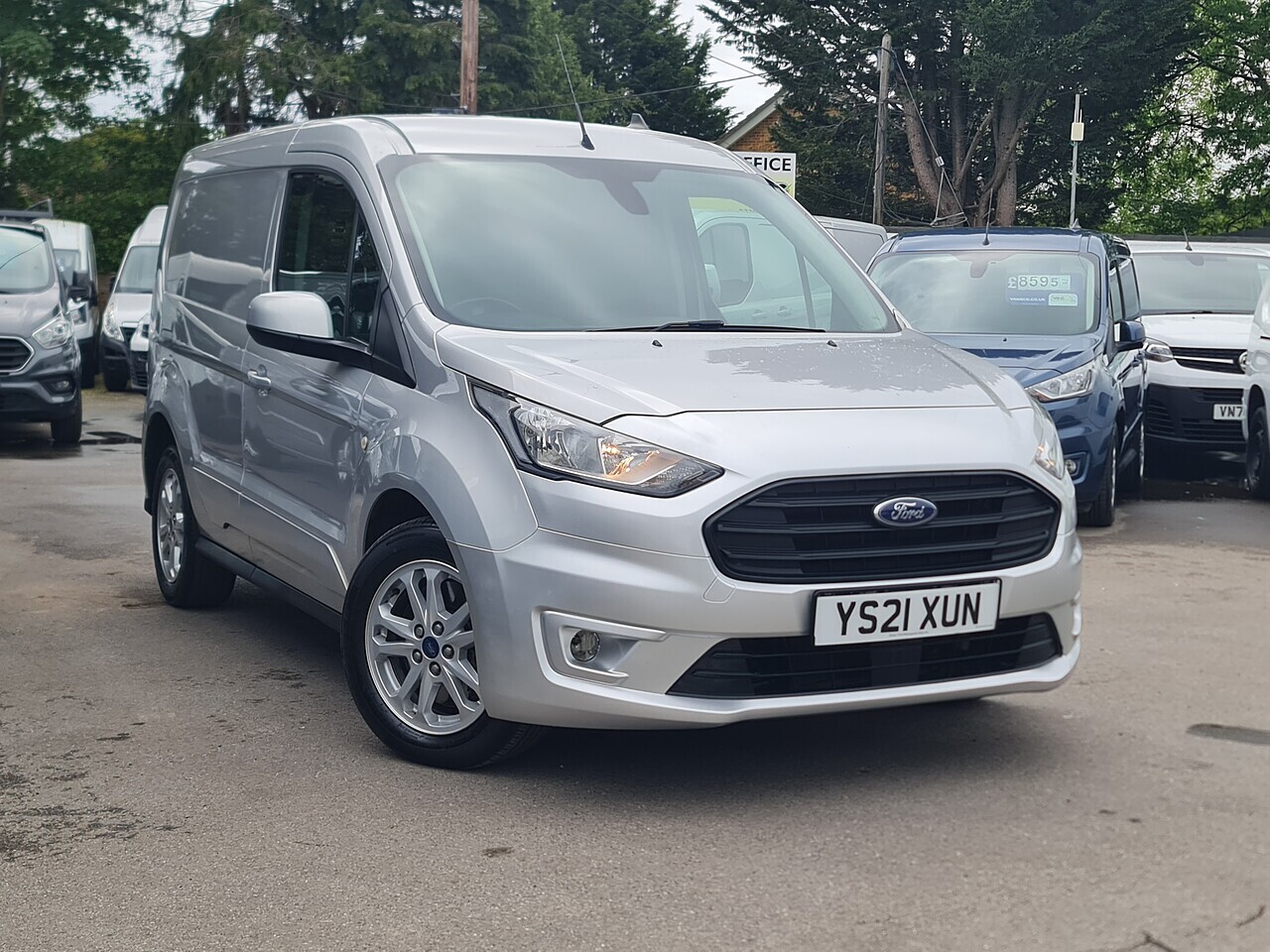 Ford Connect 200 Limited L1 - Thumbnail 3
