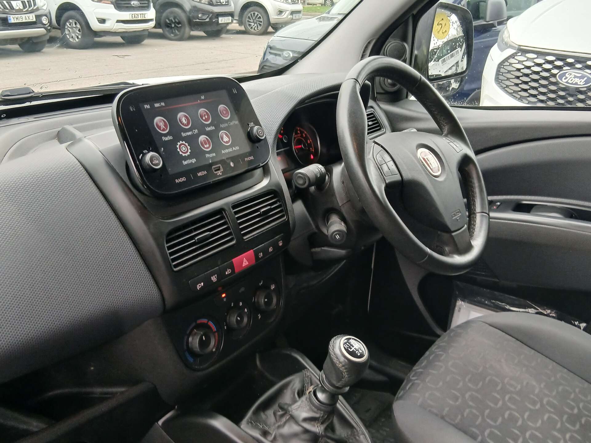 Fiat Doblo 1.6 MultijetII Tecnico Panel Van 4dr Diesel Manual L1 H1 Euro 6 (s/s) (90 bhp) thumbnail 7