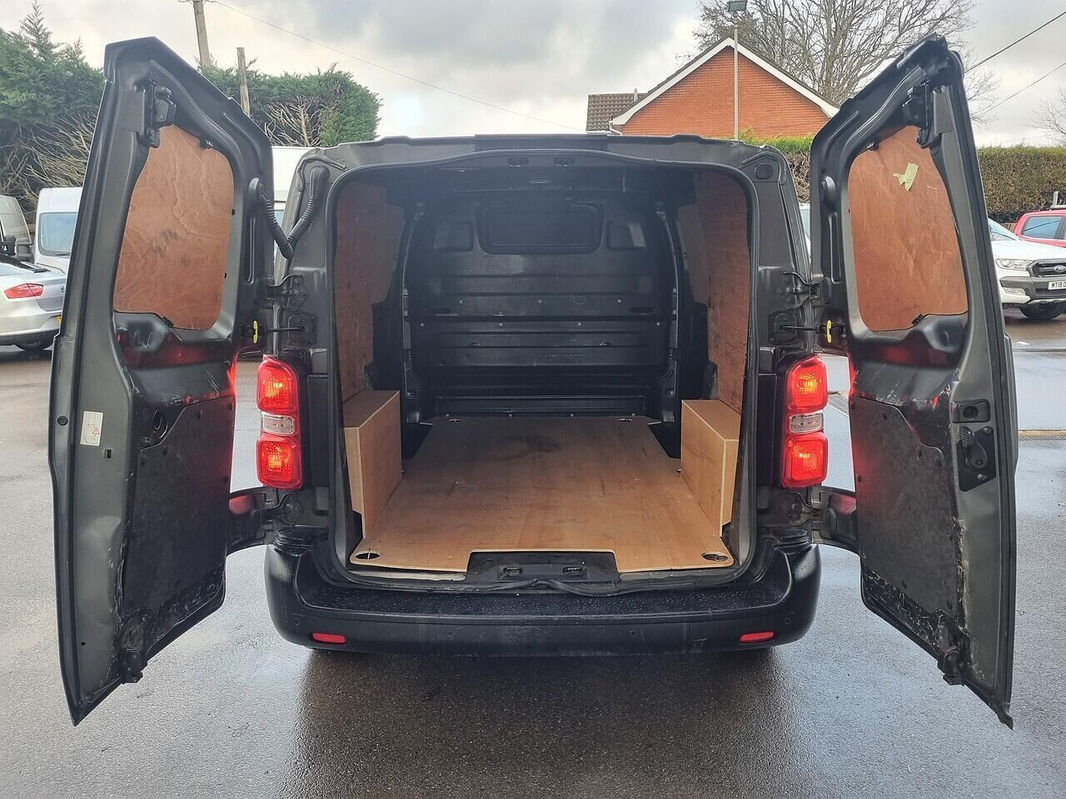 Vauxhall Vivaro Turbo D Dynamic thumbnail 6