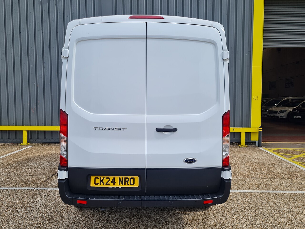 Ford Transit Trend CREW VAN - Thumbnail 8