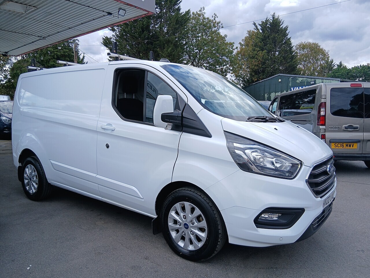 Ford Custom 300 Limited L1 - Thumbnail 7