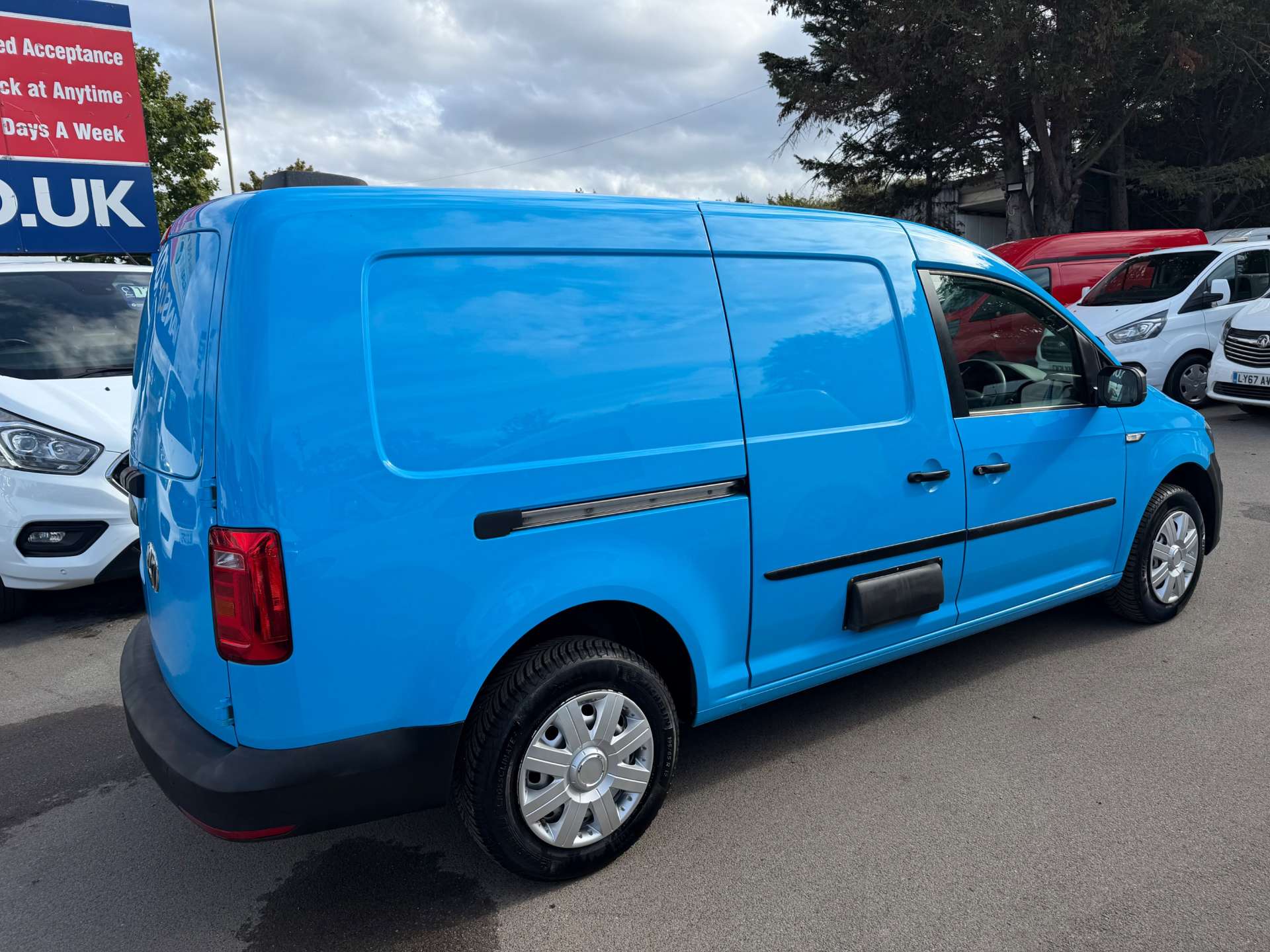 Volkswagen Caddy Maxi 2.0 TDI C20 BlueMotion Tech Startline Panel Van 6dr Diesel Manual LWB Euro 6 (s/s) (102 ps) thumbnail 7