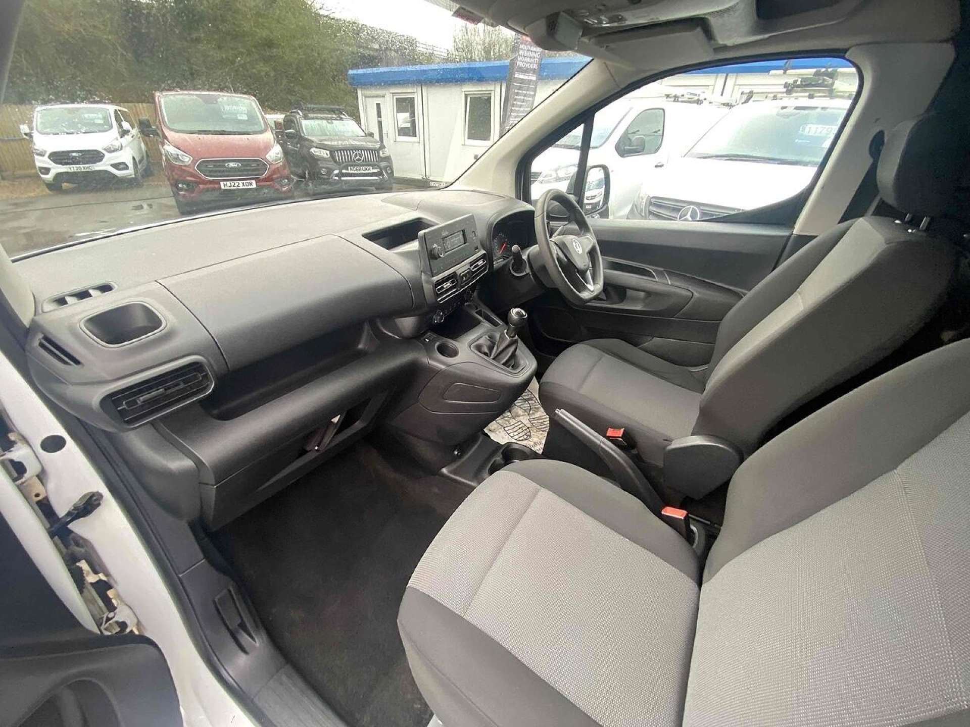 Vauxhall Combo 1.5 Turbo D 2000 Edition Panel Van 4dr Diesel Manual L1 H1 Euro 6 (s/s) (100 ps) - Thumbnail 10