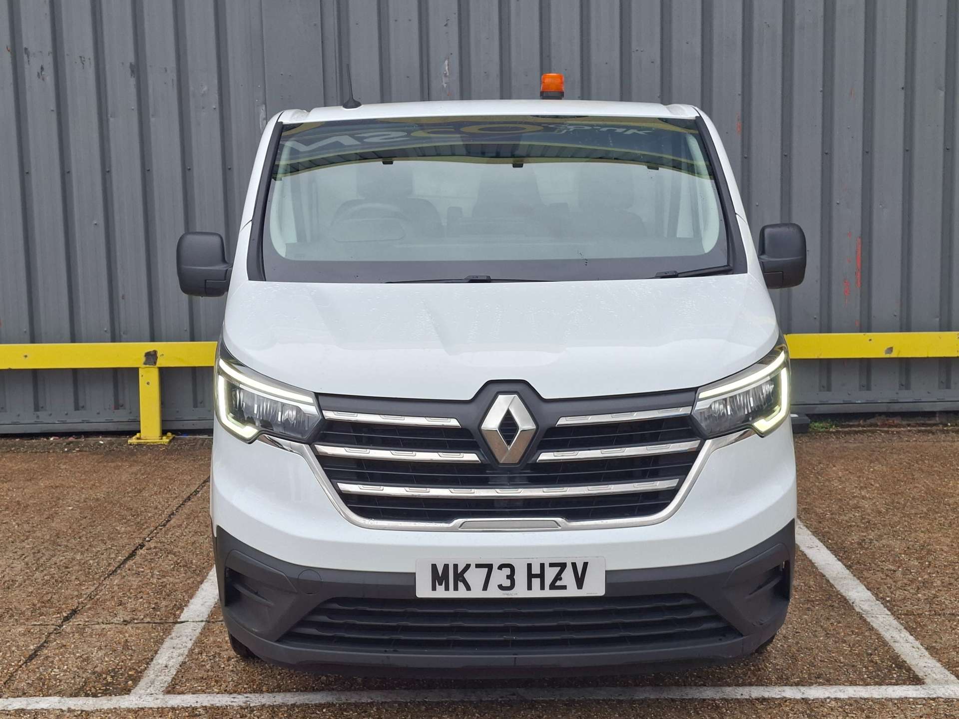 Renault Trafic 2.0 dCi Blue SL30 Advance Panel Van 5dr Diesel Manual L1 H1 Euro 6 (s/s) (130 ps) thumbnail 4