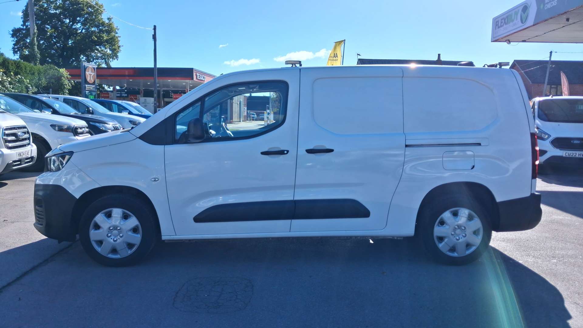 Peugeot Partner 1.5 BlueHDi 950 S Long Panel Van 6dr Diesel Manual LWB Euro 6 (s/s) (100 bhp) thumbnail 6