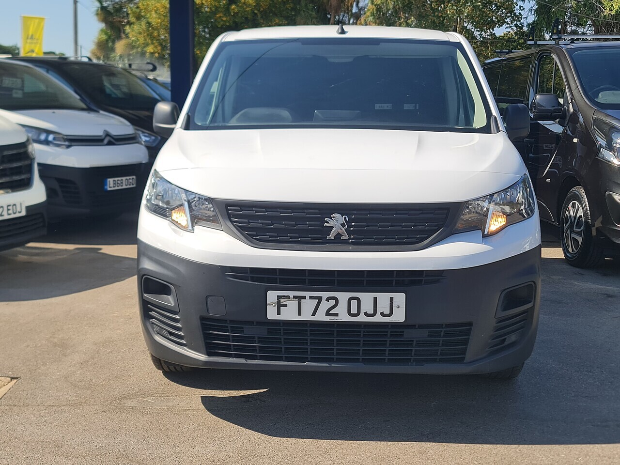 Peugeot Partner 1.5 PRO Premium - Thumbnail 2