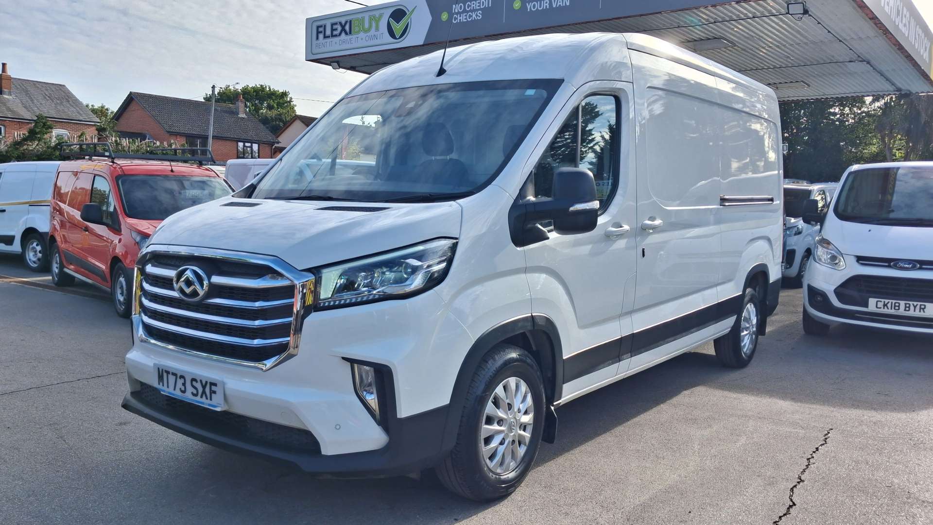 MAXUS Deliver 9 2.0 D20 LUX Panel Van 5dr Diesel Manual FWD L3 H2 Euro 6 (s/s) (163 ps) thumbnail 4