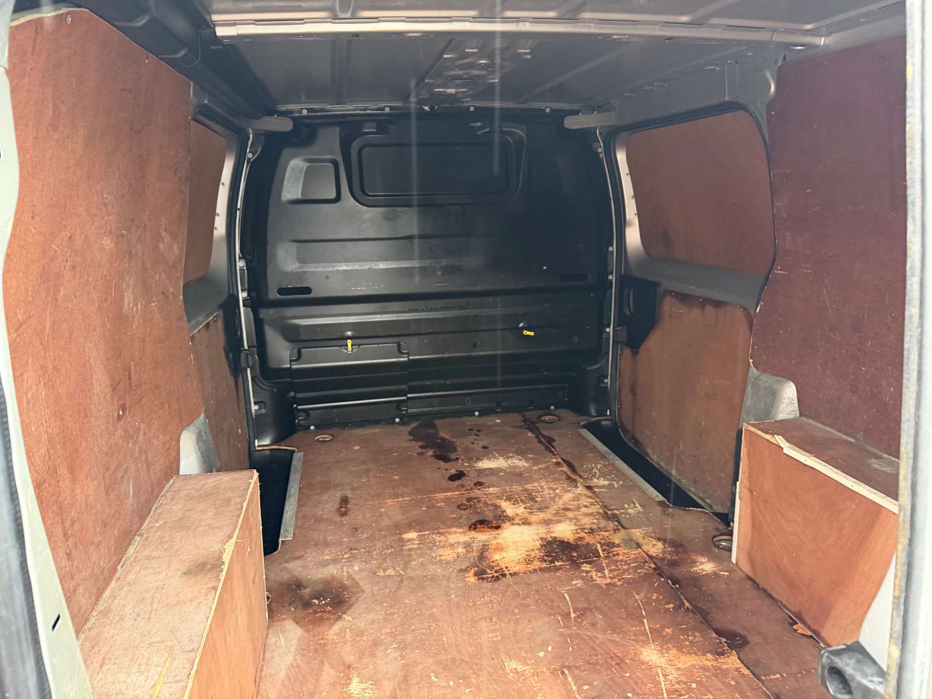Citroen Dispatch 2.0 BlueHDi 1400 Enterprise Plus M Panel Van 6dr Diesel Manual FWD 2 Euro 6 (s/s) (120 ps) - Thumbnail 9