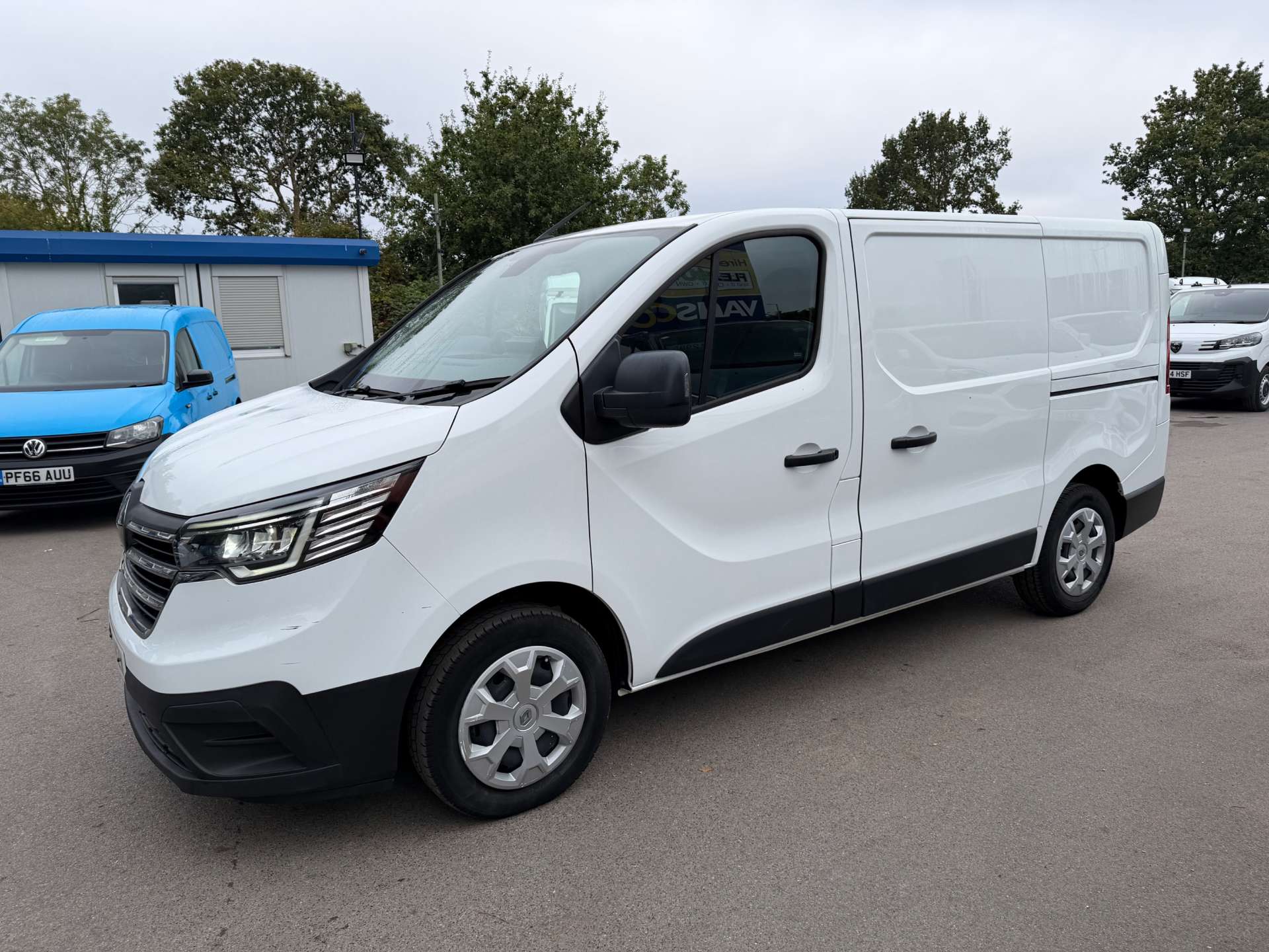 Renault Trafic 2.0 dCi Blue SL30 Advance Panel Van 5dr Diesel Manual L1 H1 Euro 6 (s/s) (130 ps) thumbnail 6