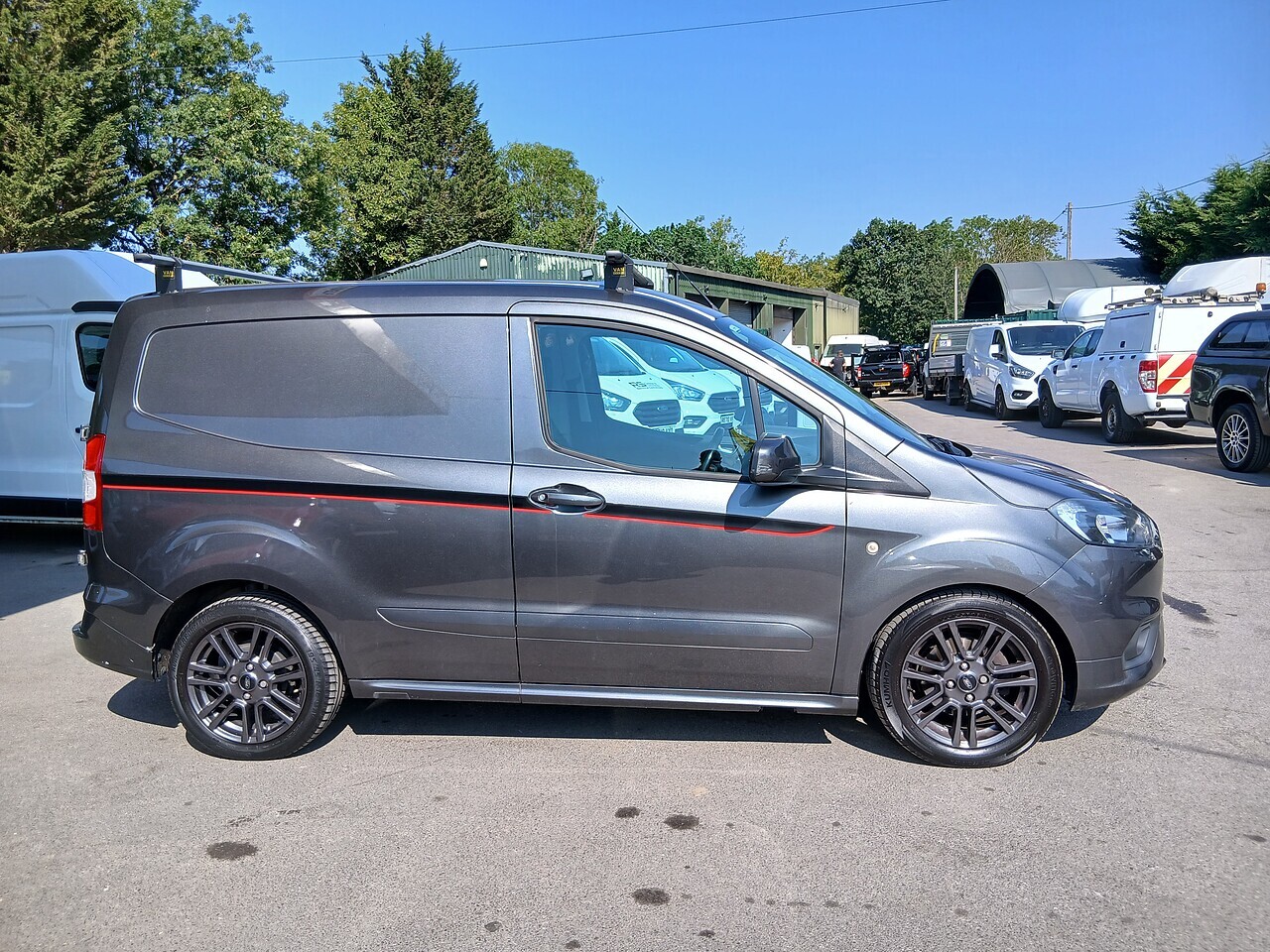 Ford Transit Courier TDCi Sport - Thumbnail 5