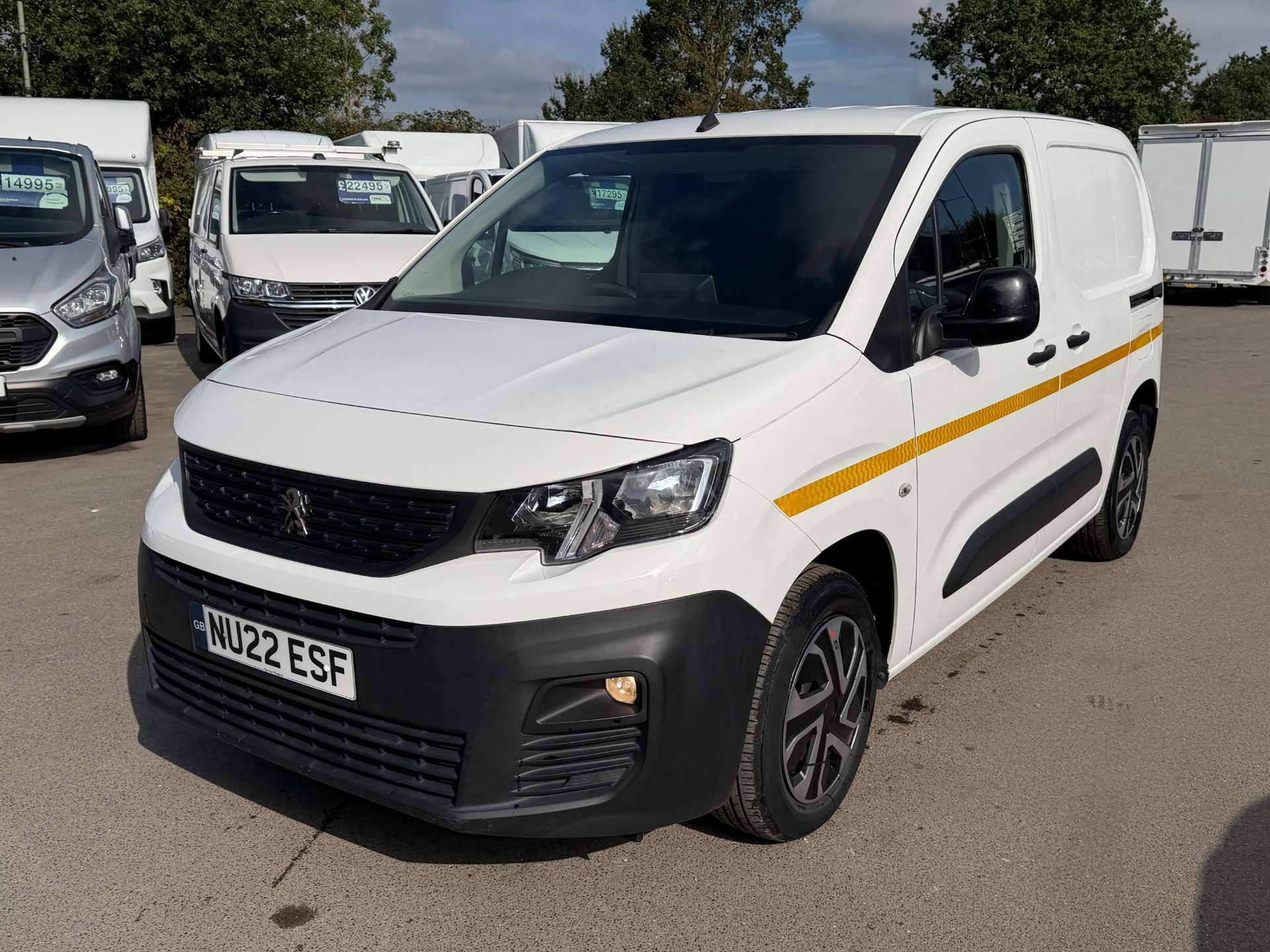 VAN FINANCE HF66NWB.jpg