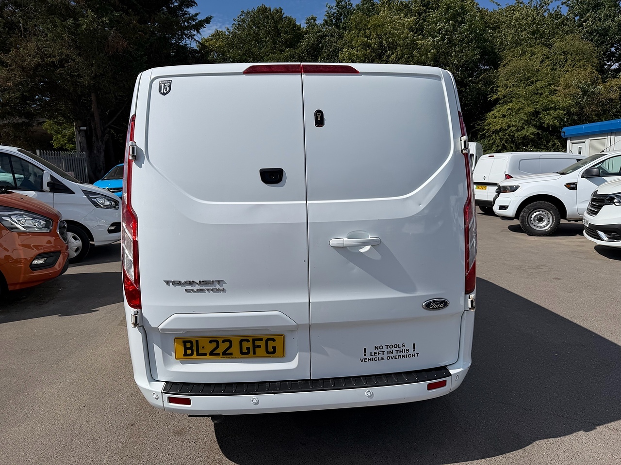 Ford Custom Limited CREW VAN - Thumbnail 7