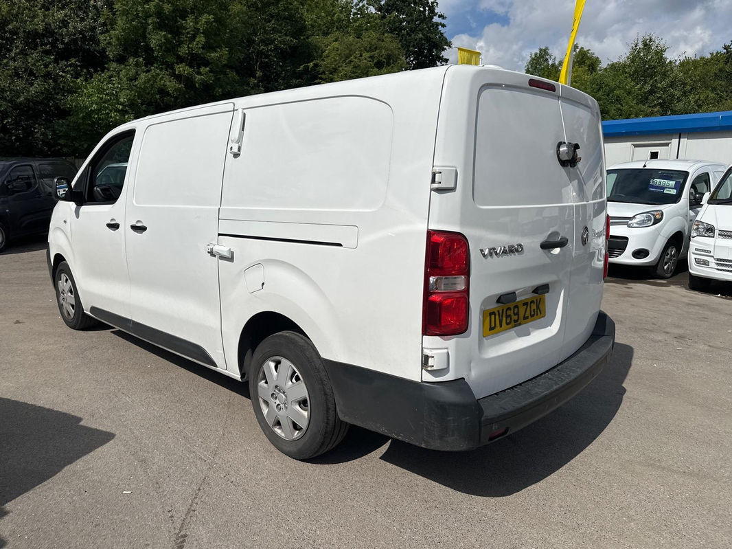 Vauxhall Vivaro Turbo Edition LWB thumbnail 7