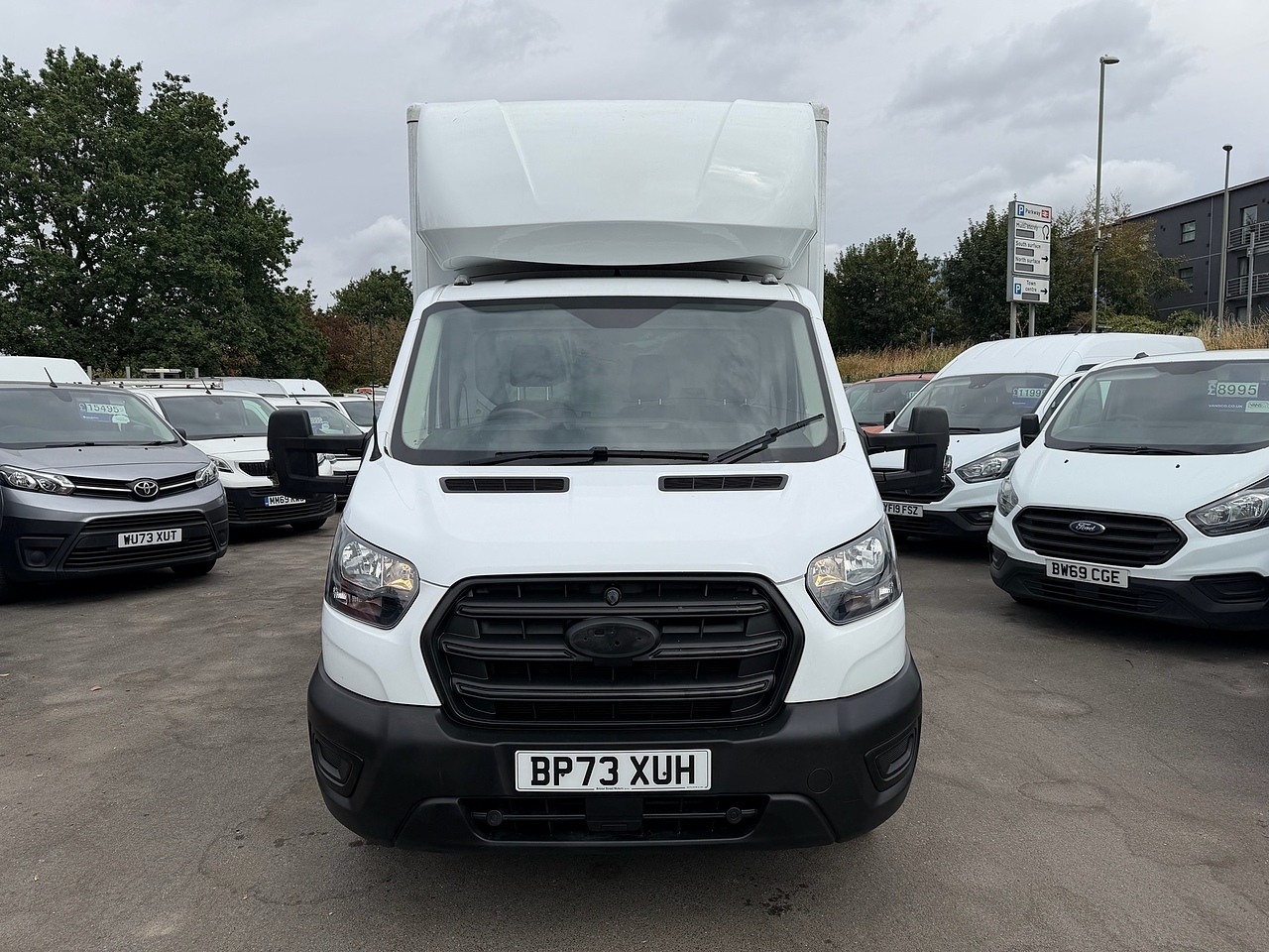 Ford Transit 2.0 350 L4 Luton - Thumbnail 2