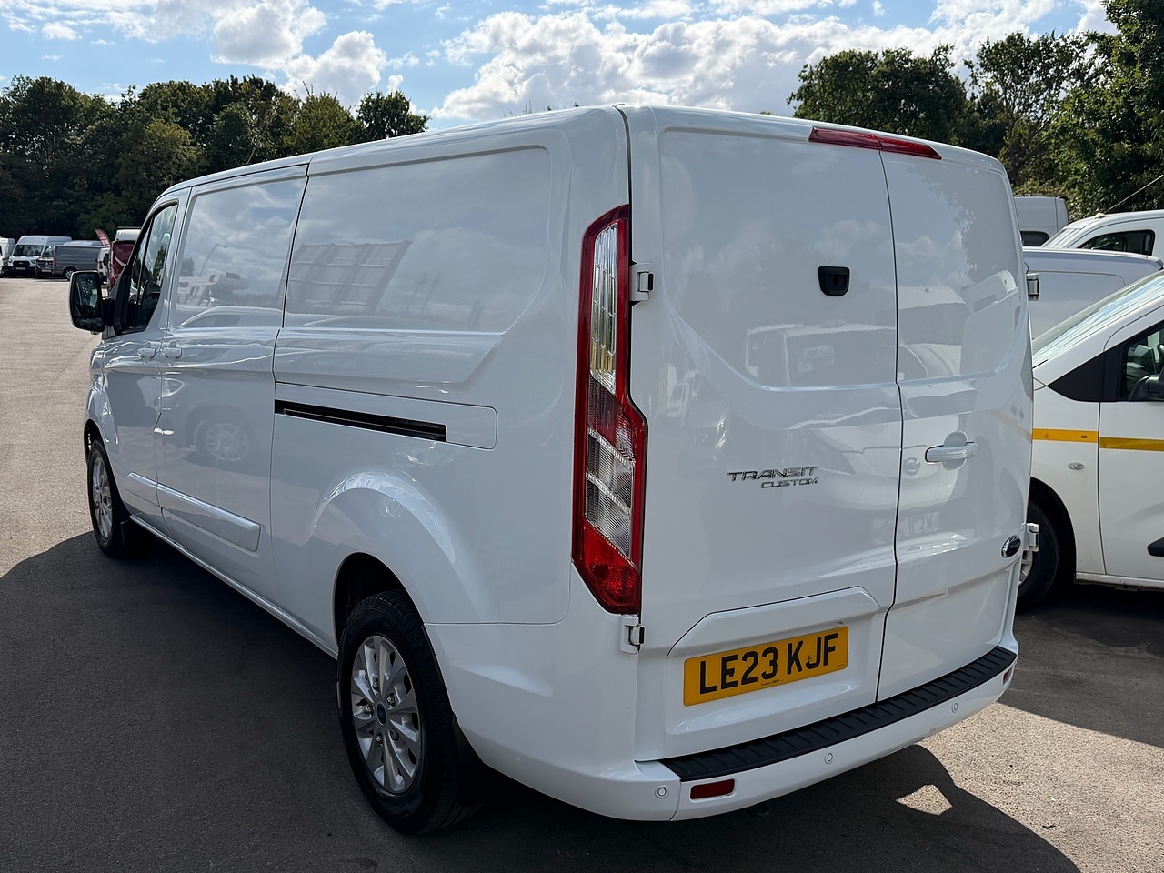 Ford Custom 320 Limited L2 - Thumbnail 6