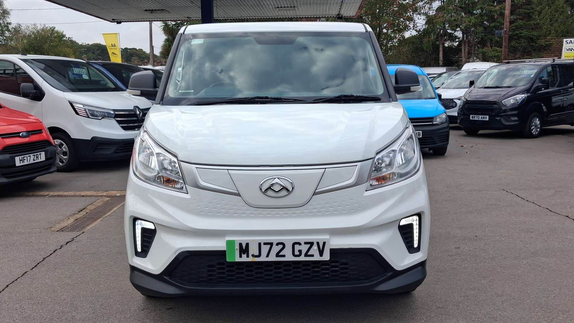 MAXUS eDeliver 3 50.23kWh Panel Van 5dr Electric Auto FWD L1 (122 ps) thumbnail 2