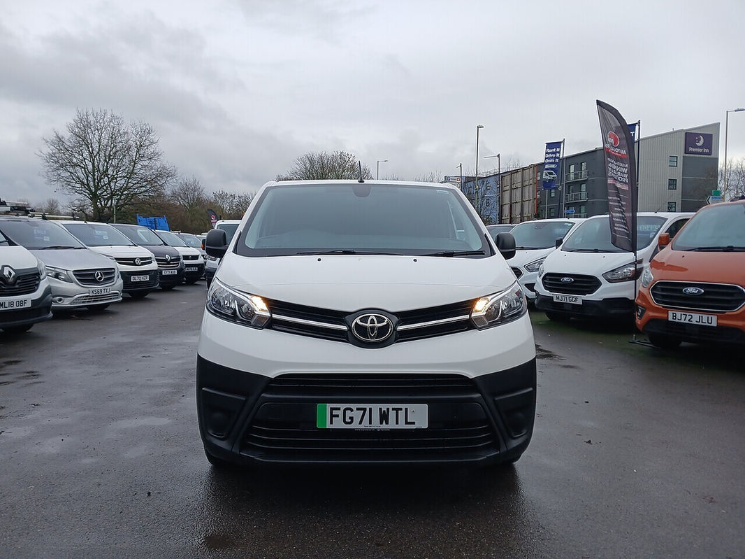 Toyota ProAce Electric Auto MWB thumbnail 4