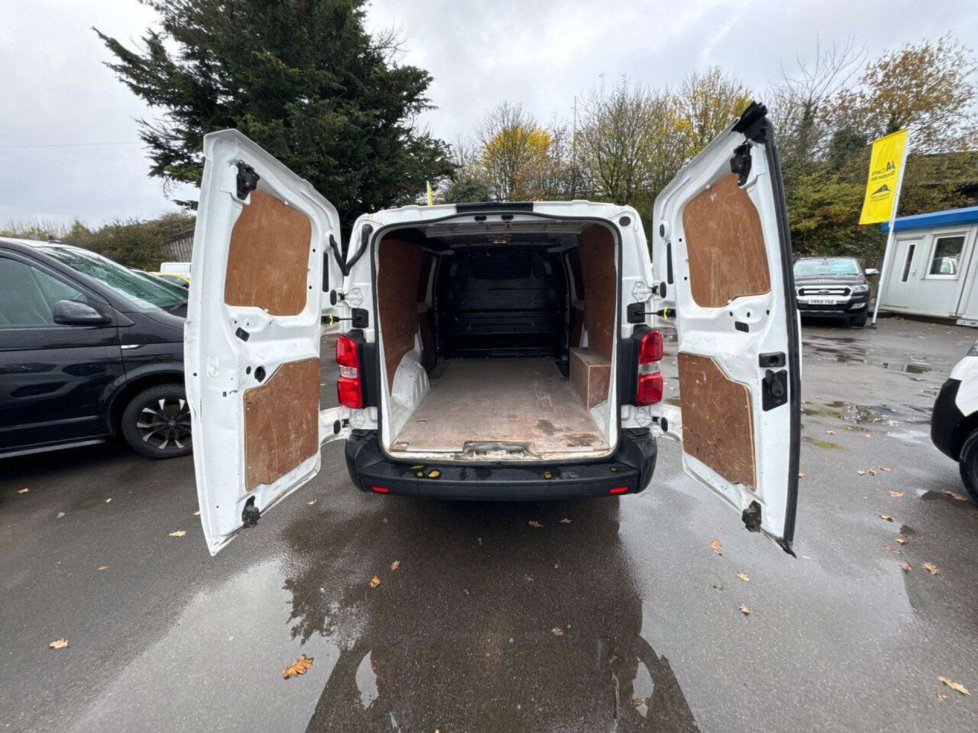Citroen Dispatch 1.5 BlueHDi 1200 Enterprise XL Panel Van 6dr Diesel Manual FWD 3 Euro 6 (s/s) (100 ps) thumbnail 7