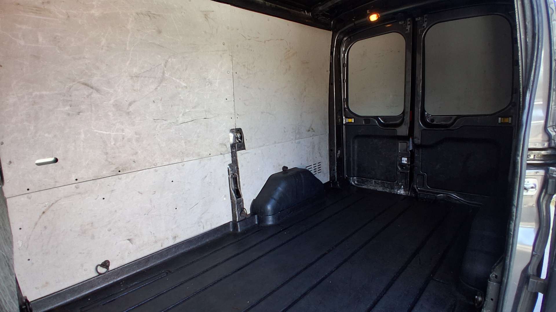 Ford Transit 2.0 350 EcoBlue Trend Panel Van 5dr Diesel Manual FWD L2 H2 Euro 6 (s/s) (130 ps) - Thumbnail 10