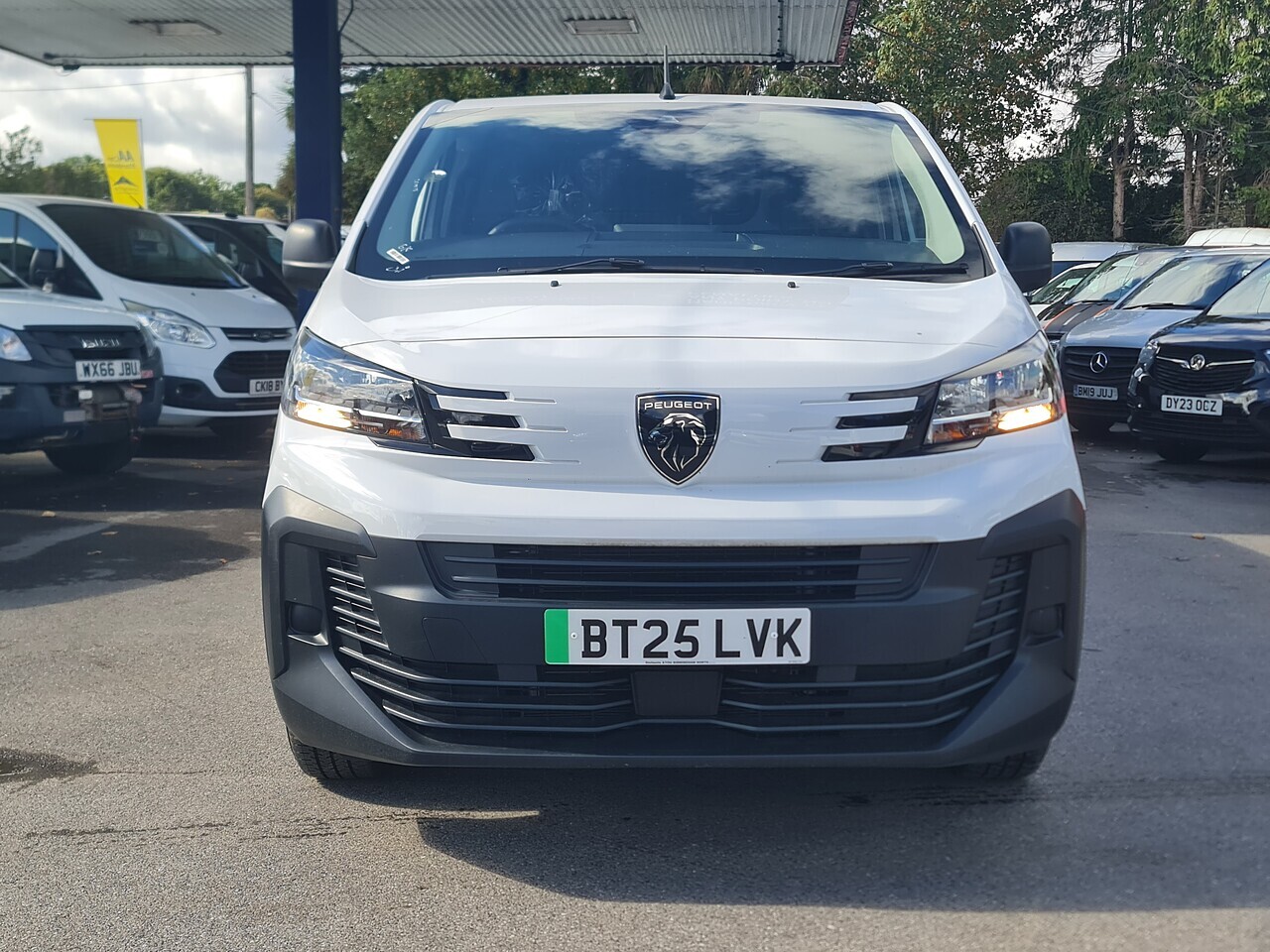 Peugeot e-Expert PRO LWB - Thumbnail 3