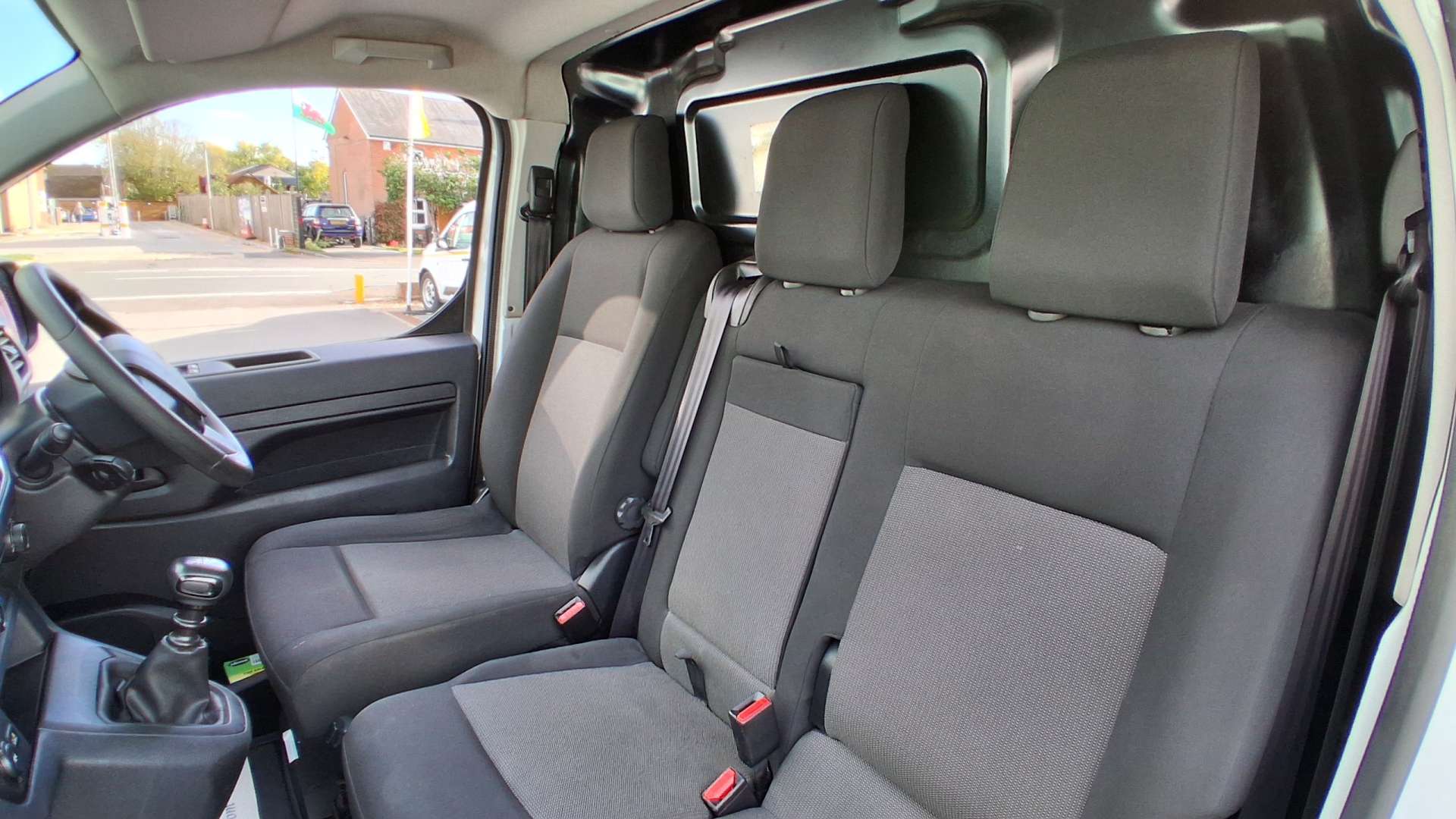 Peugeot Expert 1.5 BlueHDi 1000 Asphalt Premium + Long Panel Van 6dr Diesel Manual LWB Euro 6 (s/s) (100 bhp) - Thumbnail 9
