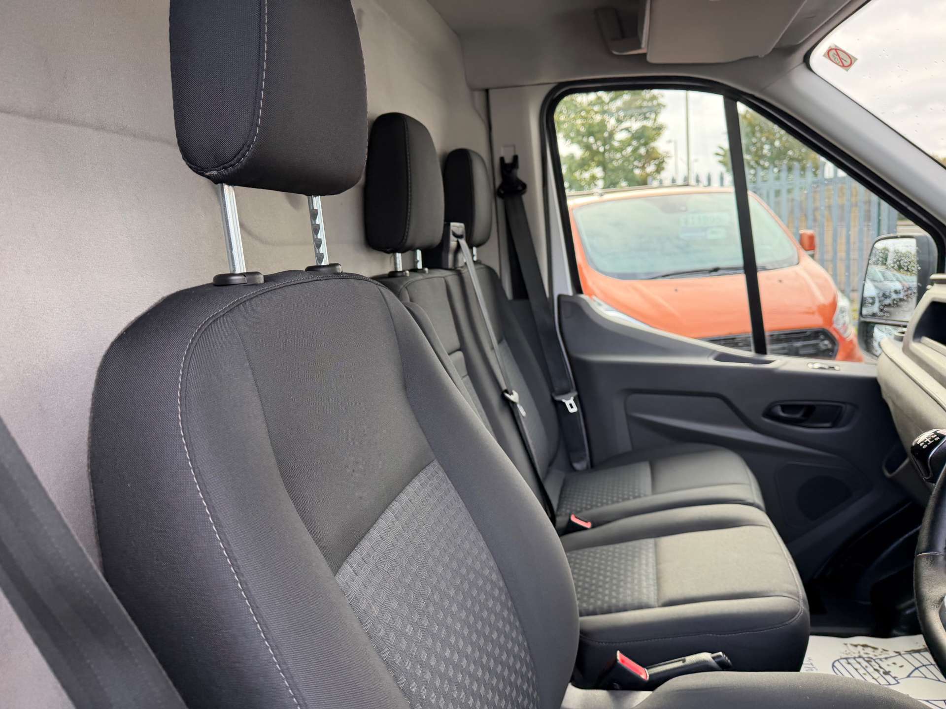 Ford Transit 2.0 350 EcoBlue MHEV Trend Panel Van 5dr Diesel Manual RWD L4 H3 Euro 6 (s/s) (130 ps) - Thumbnail 10