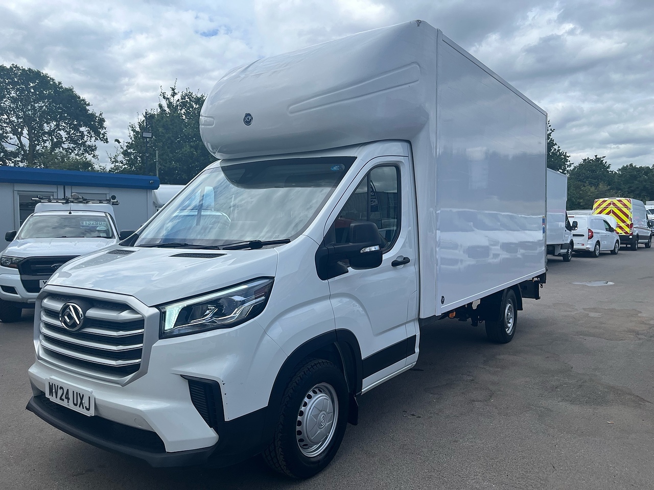 MAXUS Deliver 9 D20 Luton - Image 1