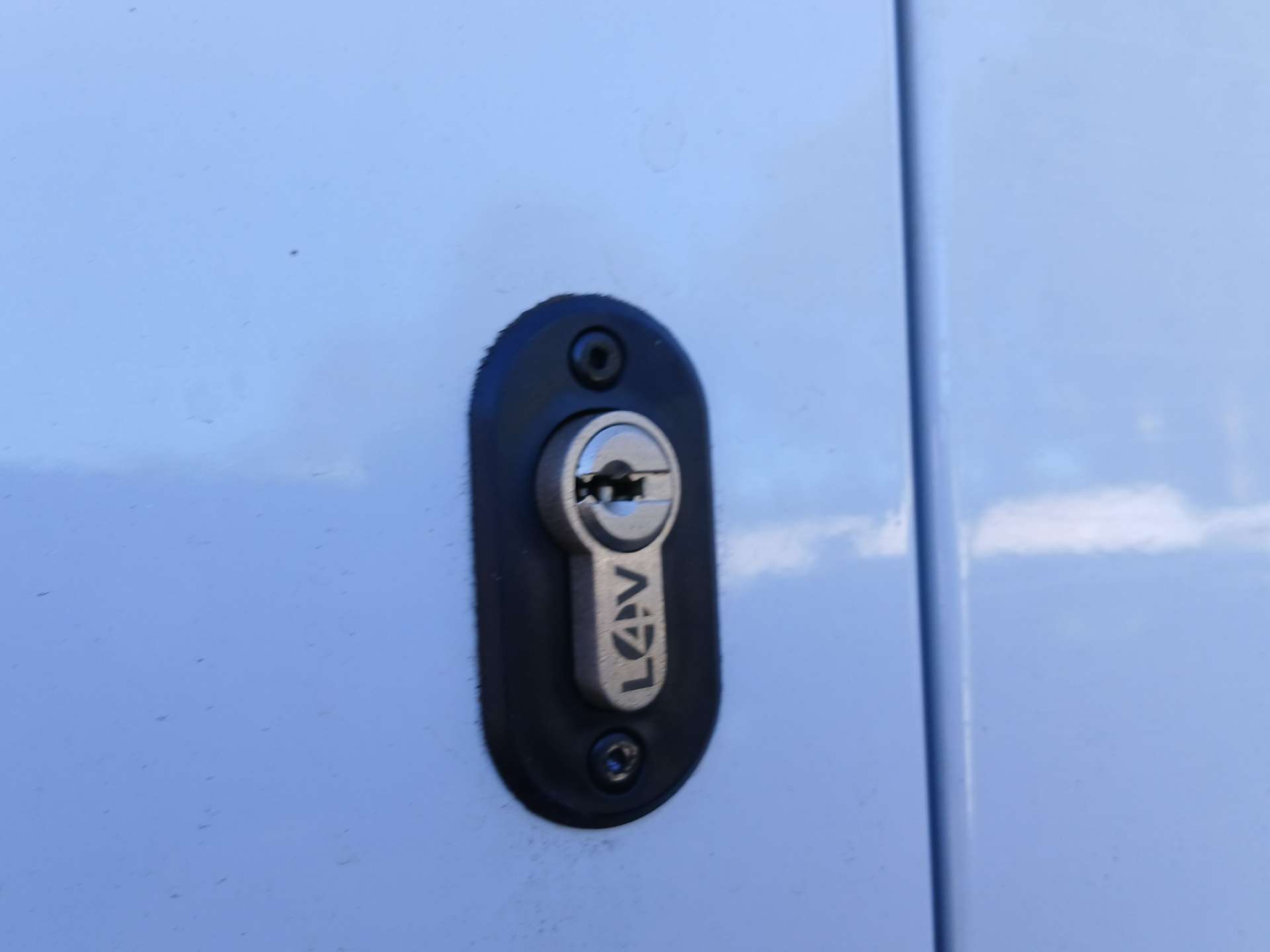 Peugeot Boxer 2.2 BlueHDi 335 Professional Panel Van 5dr Diesel Manual L3 H2 Euro 6 (s/s) (140 ps) thumbnail 8
