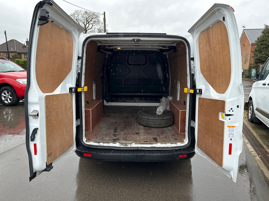 Ford Transit Custom 300 L1 SWB thumbnail 8