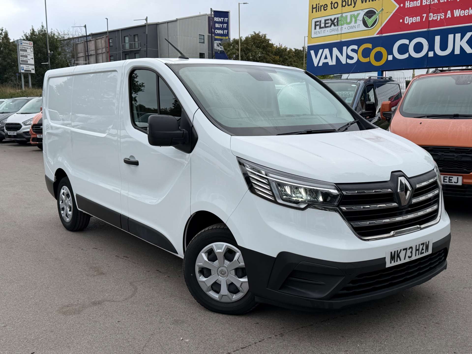 Renault Trafic 2.0 dCi Blue SL30 Advance Panel Van 5dr Diesel Manual L1 H1 Euro 6 (s/s) (130 ps) thumbnail 2
