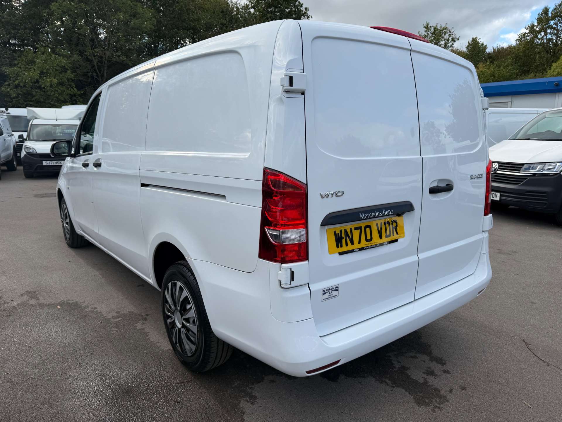 Mercedes-Benz Vito 1.7 114 CDI Progressive Panel Van 5dr Diesel Manual FWD L2 Euro 6 (s/s) (LWB) (136 ps) thumbnail 5