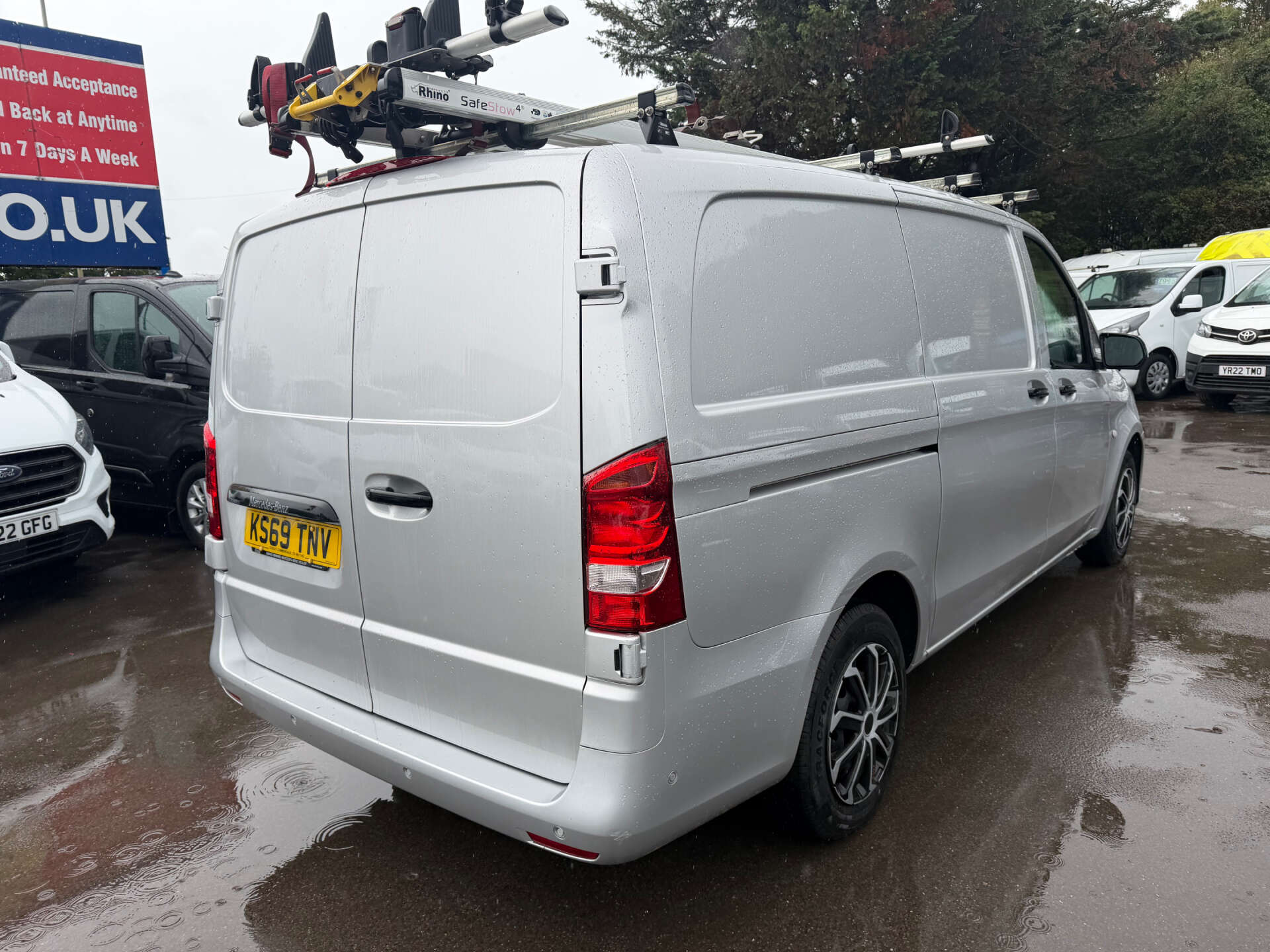 Mercedes-Benz Vito 1.7 110 CDI Progressive Panel Van 5dr Diesel Manual FWD L2 Euro 6 (s/s) (102 ps) thumbnail 7