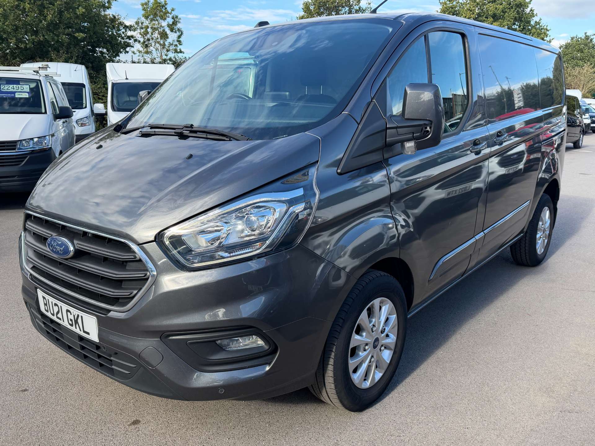 Ford Transit Custom 2.0 280 EcoBlue Limited Panel Van 5dr Diesel Manual L1 H1 Euro 6 (s/s) (130 ps) thumbnail 5